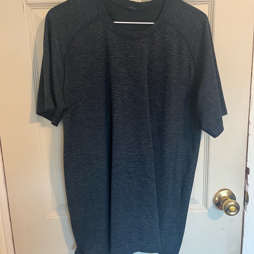 lululemon athletica Dark Gray Short Sleeve Tee